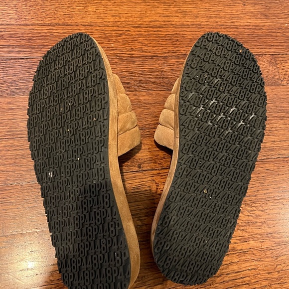 P448 Suede Tan Sandals size 39 - Picture 2 of 2